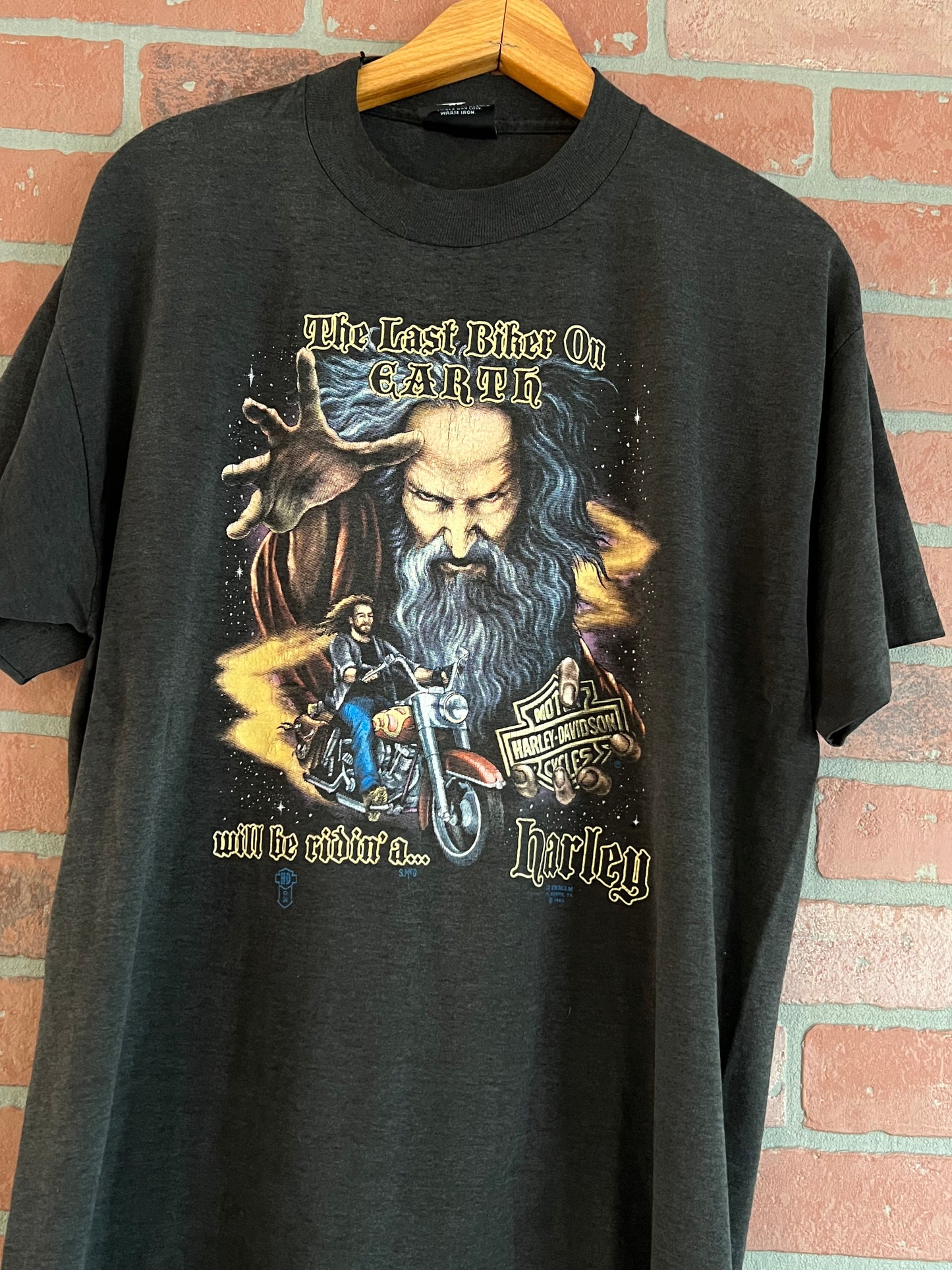 Vintage 80s Harley Davidson 3D Emblem Last Biker on Earth Tee Shirt Single Stitch XL